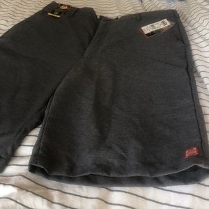 NWT Vans Red Kap shorts